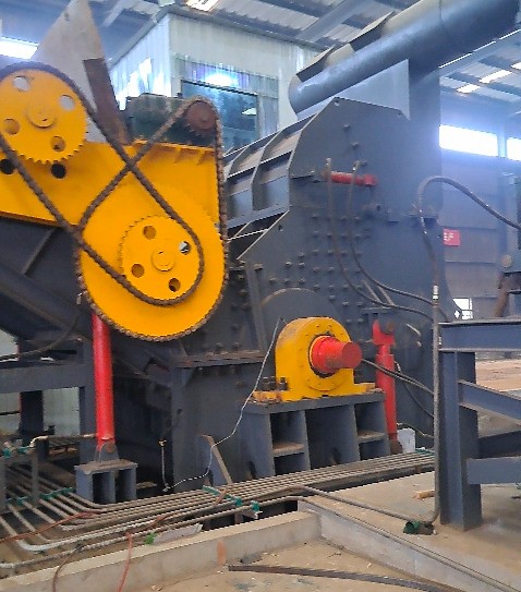 河南地區(qū)2000馬力馬力廢鋼破碎機安裝完成開始試機