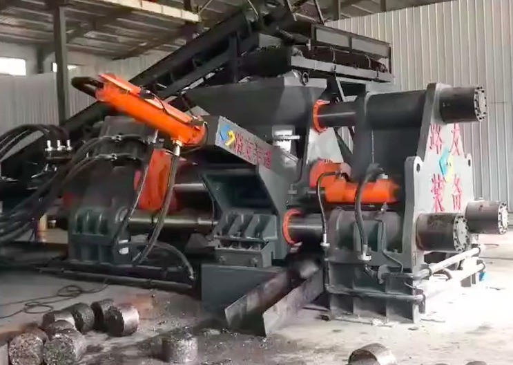 路友屑餅機(jī)使用現(xiàn)場