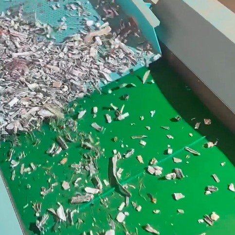 315破碎機搭配滾筒篩和渦電流分選機