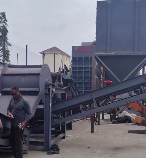 物流抵達(dá)客戶場(chǎng)地，卸貨啦～